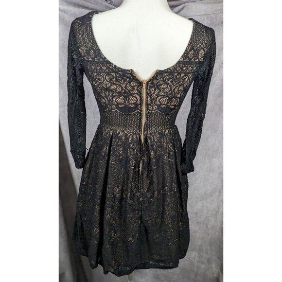 B Darlin Gothic Cream With Black Lace Overlay Knee Length Dress - Picture 11 of 11